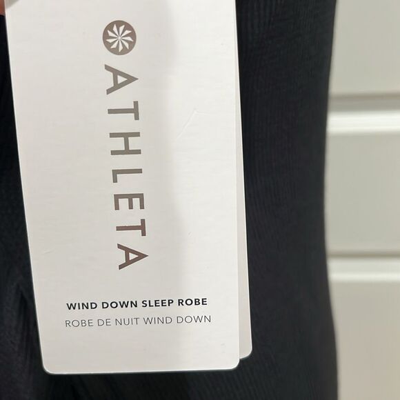 New! Athleta Wind Down Sleep Robe Size Medium Black NWT - Picture 12 of 16